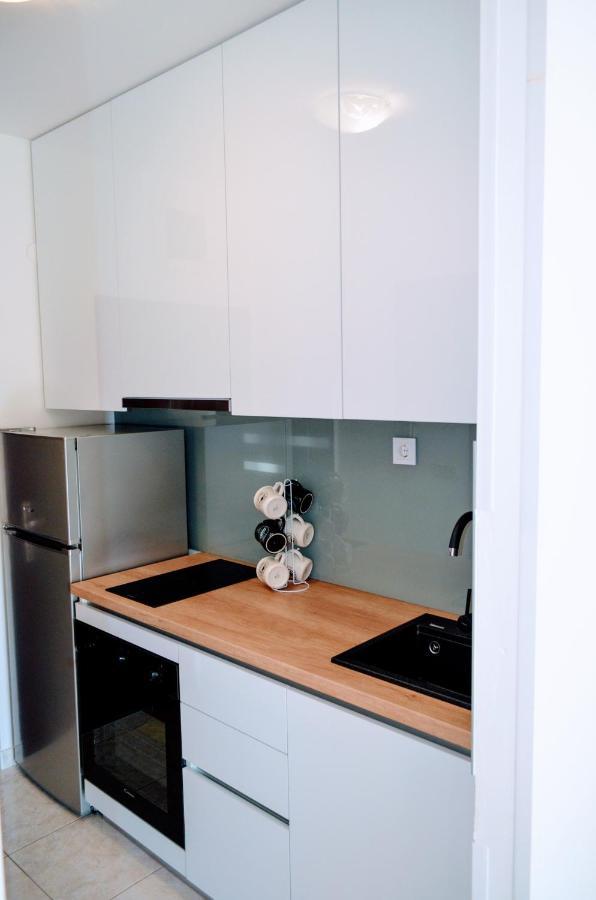 Mihaela Studio Apartmans 150M Near The Beach Каштела Екстер'єр фото