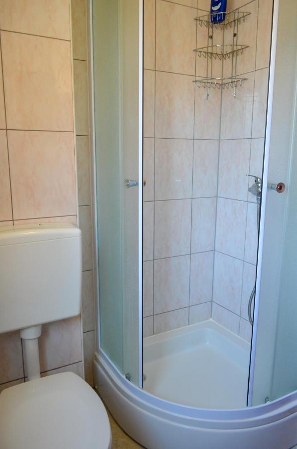 Mihaela Studio Apartmans 150M Near The Beach Каштела Екстер'єр фото