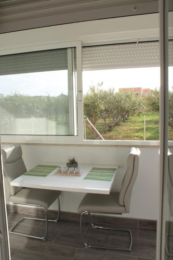 Mihaela Studio Apartmans 150M Near The Beach Каштела Екстер'єр фото
